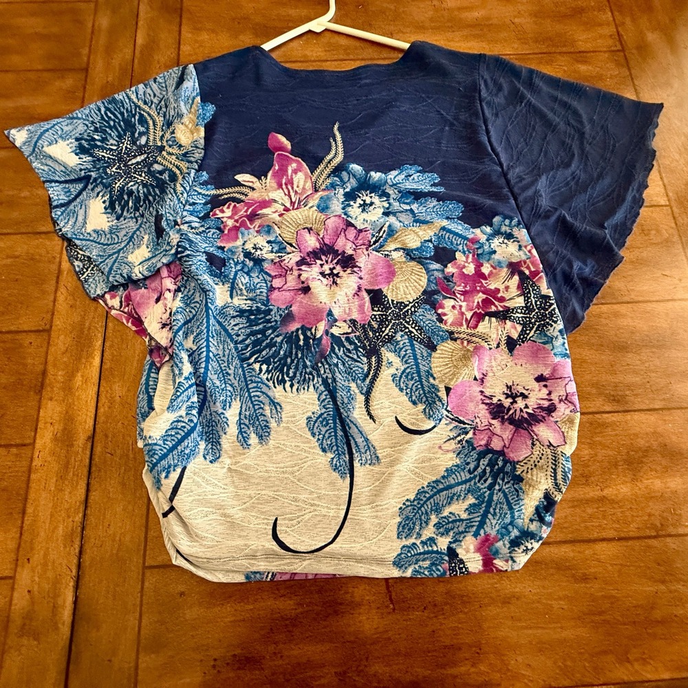 JM Collection Women's L Floral Tropical Rhinestone Top Blue Short Sleeve Blouse